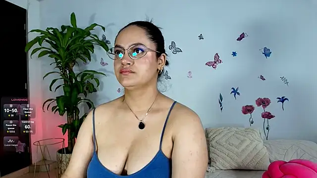 Snapshot of VICTORIABLACK_@xh chatting on June 7, 9:58 am VICTORIABLACK xh online show from June 7, 9:58 am