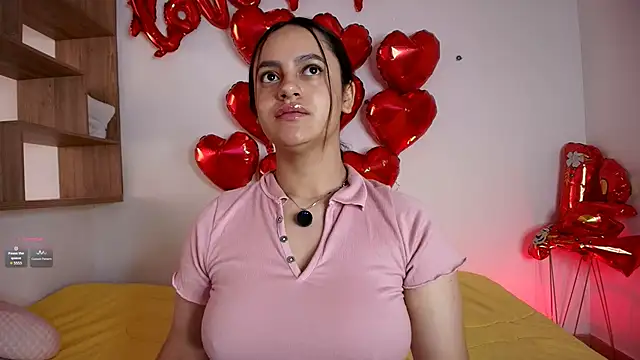 Snapshot of VICTORIABLACK_@xh chatting on September 22, 12:00 pm VICTORIABLACK xh online show from September 22, 12:00 pm