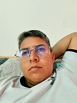 Yessi rousse online show from November 4, 1:15 pm