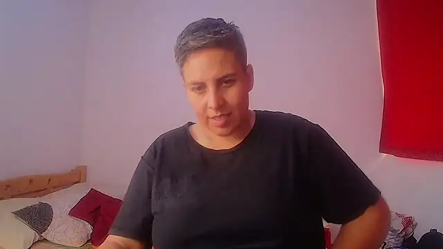 Yessi rousse online show from October 6, 8:09 pm