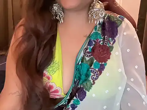 shanayaaa 1 online show from April 13, 6:23 pm