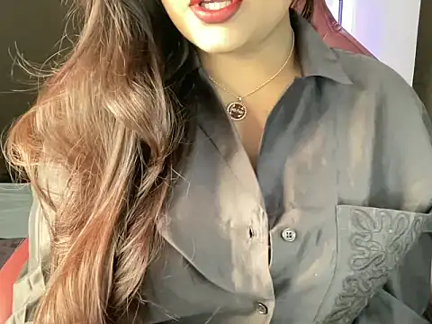 shanayaaa 1 online show from December 5, 6:50 pm