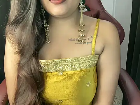 shanayaaa 1 online show from May 4, 7:06 pm