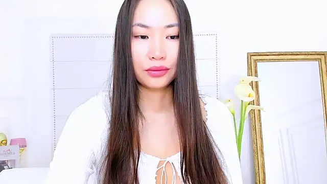 Snapshot of NaomiYuu chatting on March 11, 2:42 am NaomiYuu online show from March 11, 2:42 am