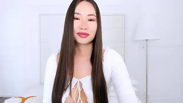 Snapshot of NaomiYuu chatting on June 9, 1:28 am NaomiYuu online show from June 9, 1:28 am