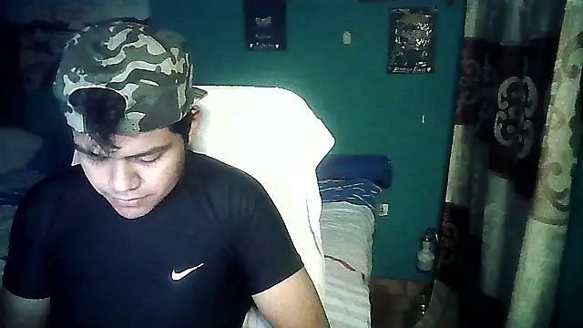 Snapshot of Valesh20 chatting on September 28, 12:28 am Valesh20 online show from September 28, 12:28 am