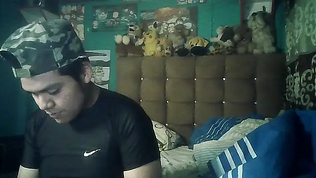 Snapshot of Valesh20 chatting on November 16, 11:52 pm Valesh20 online show from November 16, 11:52 pm