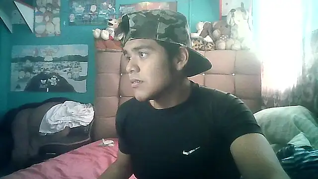 Snapshot of Valesh20 chatting on November 24, 8:20 pm Valesh20 online show from November 24, 8:20 pm