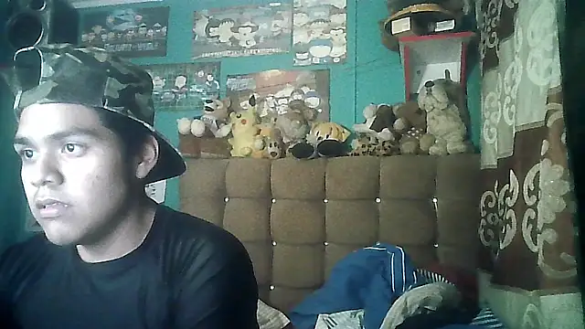 Snapshot of Valesh20 chatting on December 1, 11:49 pm Valesh20 online show from December 1, 11:49 pm