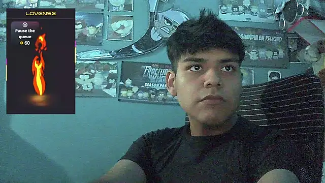 Snapshot of Valesh20 chatting on May 9, 12:14 am Valesh20 online show from May 9, 12:14 am
