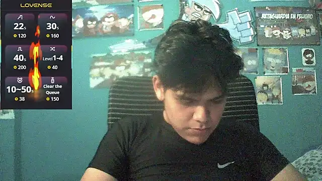 Snapshot of Valesh20 chatting on May 19, 12:15 am Valesh20 online show from May 19, 12:15 am