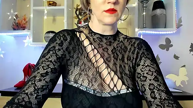 Snapshot of feliziaDesire chatting on February 27, 6:09 pm feliziaDesire online show from February 27, 6:09 pm
