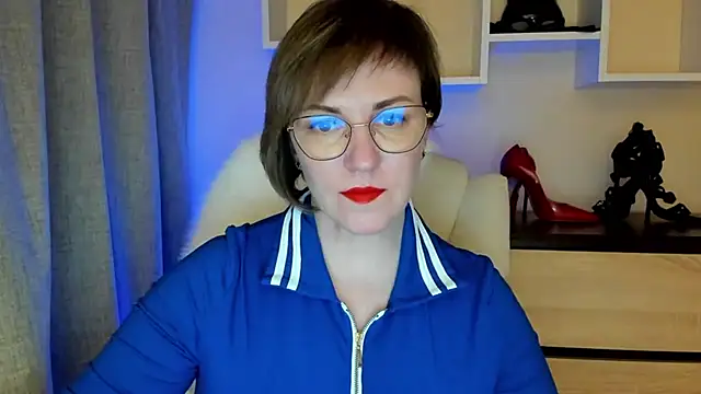 feliziaDesire online show from March 8, 12:30 pm
