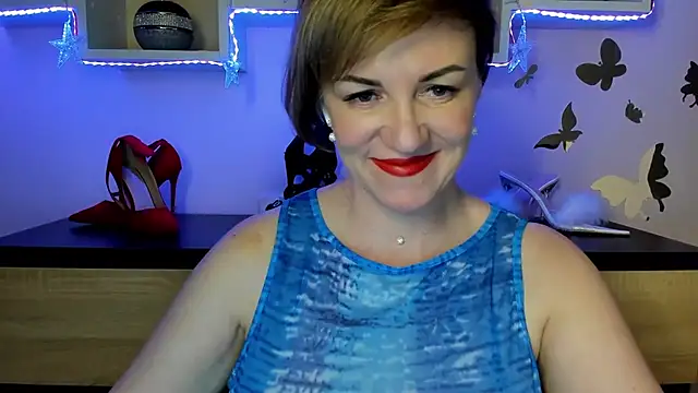 Snapshot of feliziaDesire chatting on March 12, 2:56 pm feliziaDesire online show from March 12, 2:56 pm