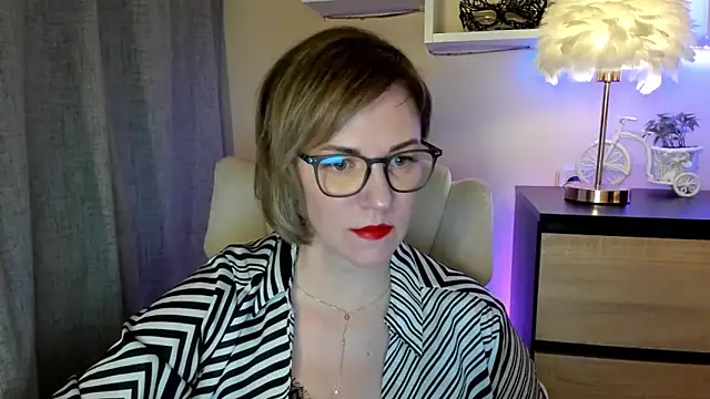 feliziaDesire online show from October 30, 6:55 am