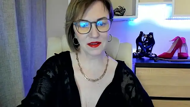 feliziaDesire online show from November 24, 4:23 am