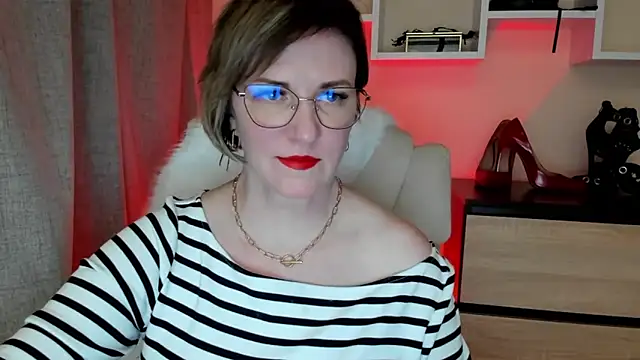 feliziaDesire online show from March 18, 7:04 pm
