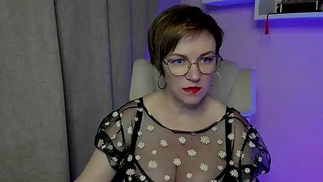 feliziaDesire online show from June 4, 6:29 am