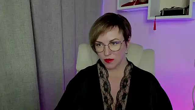 feliziaDesire online show from June 14, 8:59 am