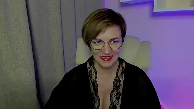 feliziaDesire online show from July 6, 3:25 pm