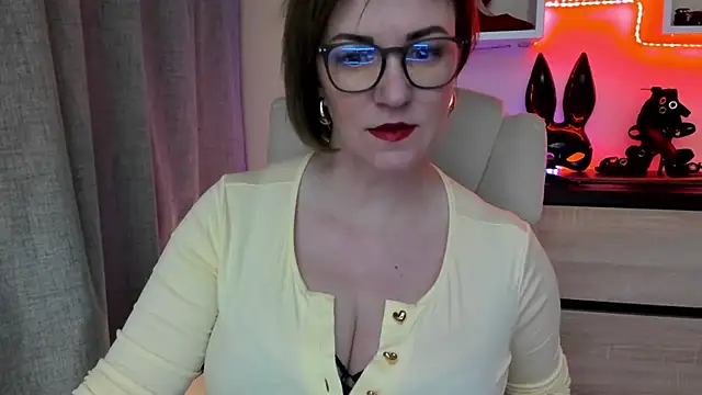 feliziaDesire online show from December 2, 1:02 pm