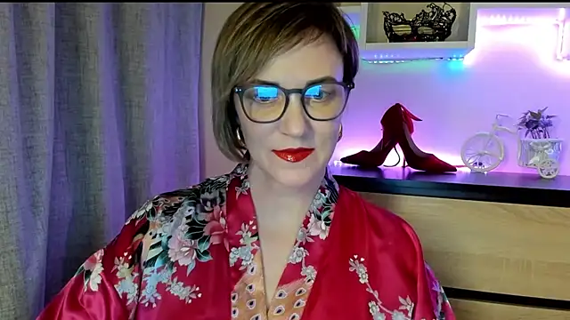 Snapshot of feliziaDesire chatting on October 7, 12:50 pm feliziaDesire online show from October 7, 12:50 pm