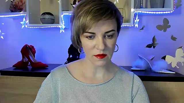 Snapshot of feliziaDesire chatting on February 27, 4:46 am feliziaDesire online show from February 27, 4:46 am