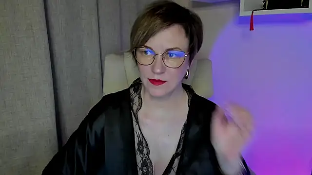 feliziaDesire online show from June 2, 6:46 am