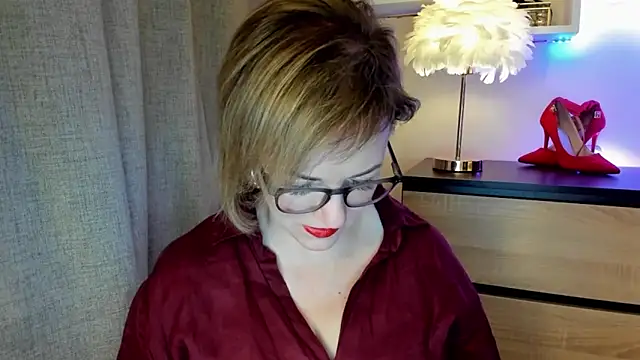 feliziaDesire online show from October 21, 12:59 pm