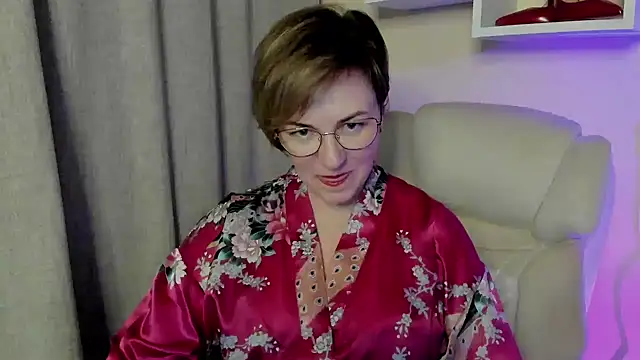 feliziaDesire online show from June 16, 1:22 pm