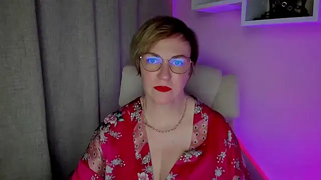 feliziaDesire online show from July 19, 6:44 am