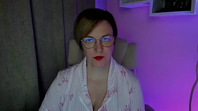 feliziaDesire online show from July 22, 3:30 am