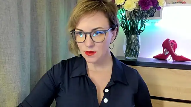 Snapshot of feliziaDesire chatting on October 15, 1:08 pm feliziaDesire online show from October 15, 1:08 pm