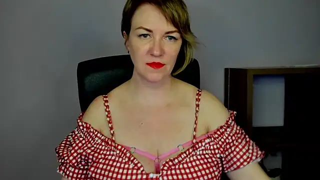 feliziaDesire online show from April 15, 1:37 pm