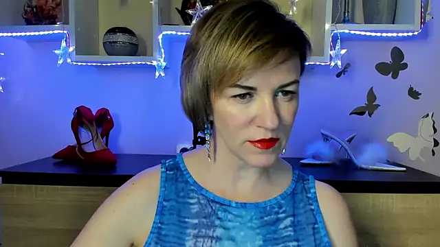 Snapshot of feliziaDesire chatting on March 18, 6:39 pm feliziaDesire online show from March 18, 6:39 pm