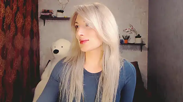 Snapshot of MillaXQueen chatting on February 3, 12:57 pm MillaXQueen online show from February 3, 12:57 pm