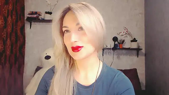 Snapshot of MillaXQueen chatting on February 10, 12:39 pm MillaXQueen online show from February 10, 12:39 pm