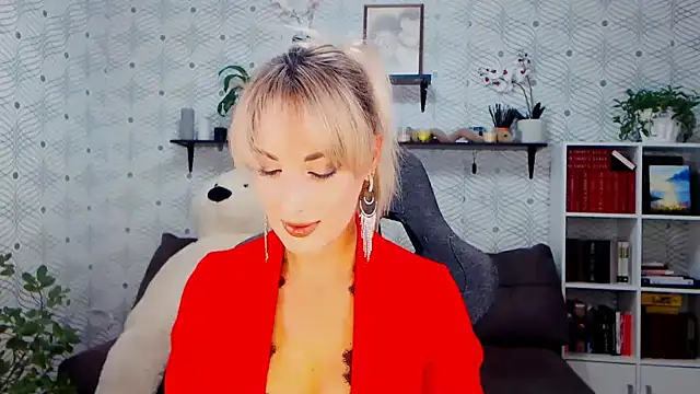 Snapshot of MillaXQueen chatting on September 26, 11:17 am MillaXQueen online show from September 26, 11:17 am