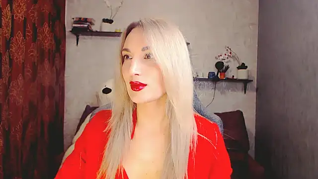 Snapshot of MillaXQueen chatting on February 21, 11:44 am MillaXQueen online show from February 21, 11:44 am