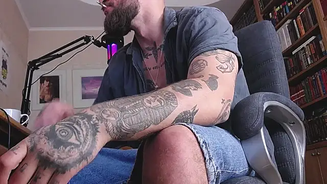Snapshot of FindomJason chatting on July 15, 12:56 pm FindomJason online show from July 15, 12:56 pm