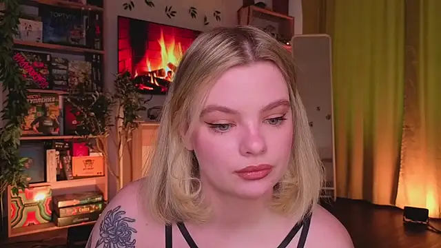 Hottie Jane online show from April 3, 10:00 am