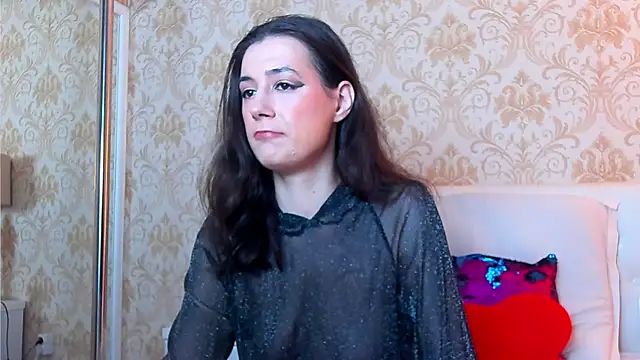 JuliaHunts online show from July 13, 10:58 am