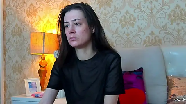 JuliaHunts online show from January 15, 6:17 am