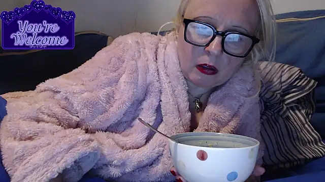 martachatte online show from February 17, 8:50 pm