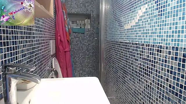 Snapshot of martachatte chatting on November 7, 9:41 pm martachatte online show from November 7, 9:41 pm