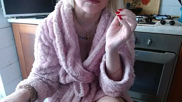 martachatte online show from April 18, 8:49 am