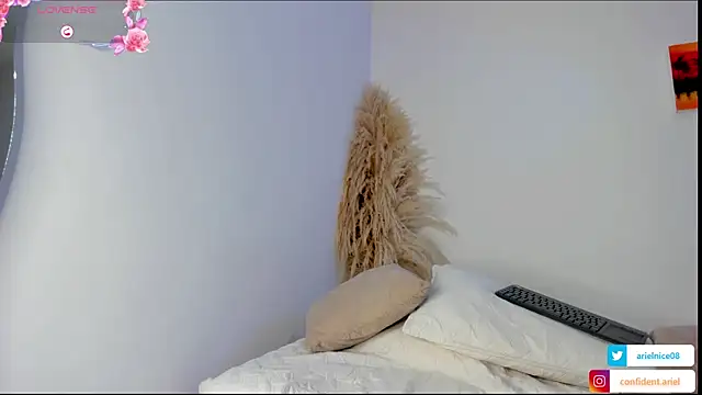 ariel35 online show from March 20, 6:42 pm