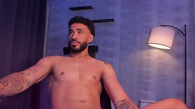 Snapshot of JesusOne chatting on February 1, 10:24 am JesusOne online show from February 1, 10:24 am