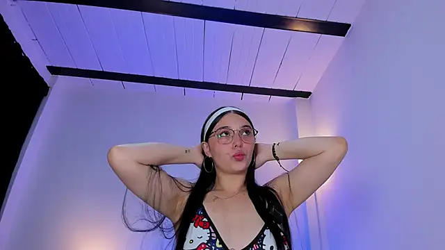 Snapshot of ice_grace chatting on October 21, 10:03 am ice grace online show from October 21, 10:03 am