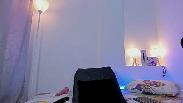 Snapshot of ice_grace chatting on March 13, 4:56 pm ice grace online show from March 13, 4:56 pm